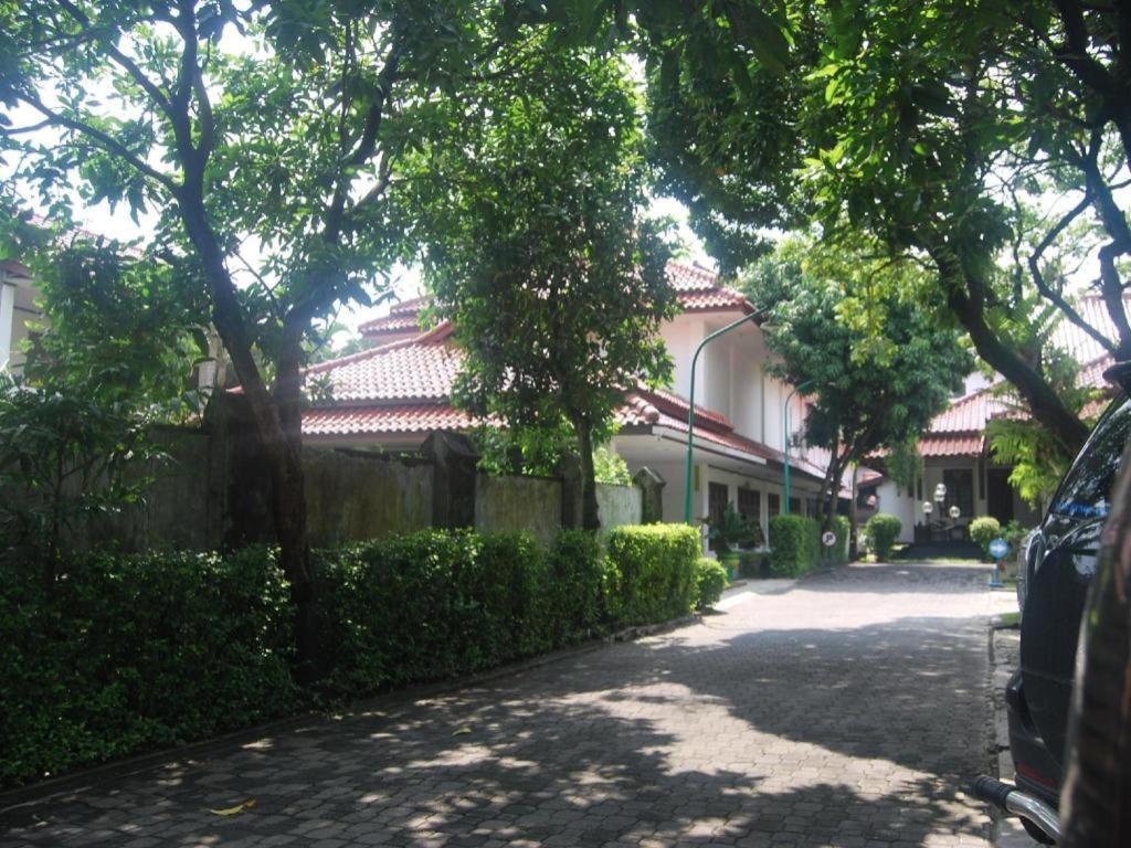 Sadinah Sahid Josodipuro Hotel Colomadu Exterior foto