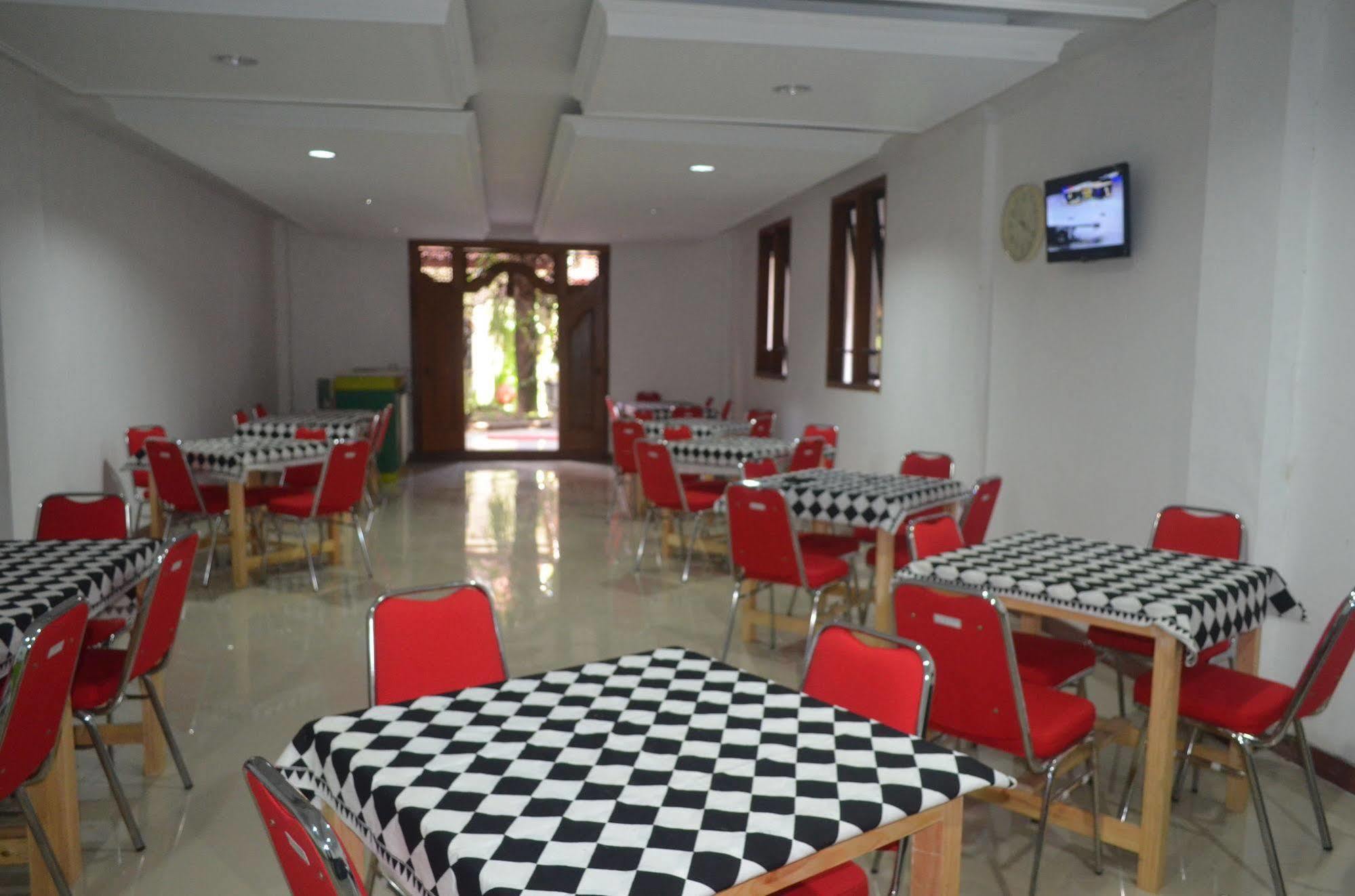 Sadinah Sahid Josodipuro Hotel Colomadu Exterior foto